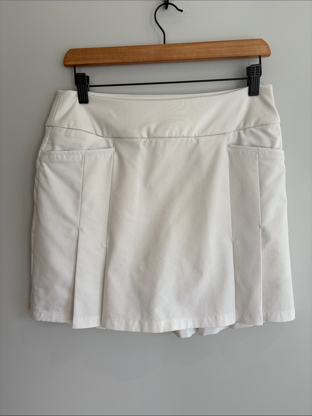 Adidas White Primegreen Athletic skirt Women's small